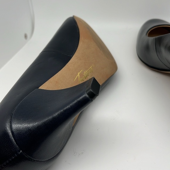 Trotters Leather Classic Slip On Pumps Dark Blue Kitten Heels Size 9.5 - NEW - Picture 8 of 11